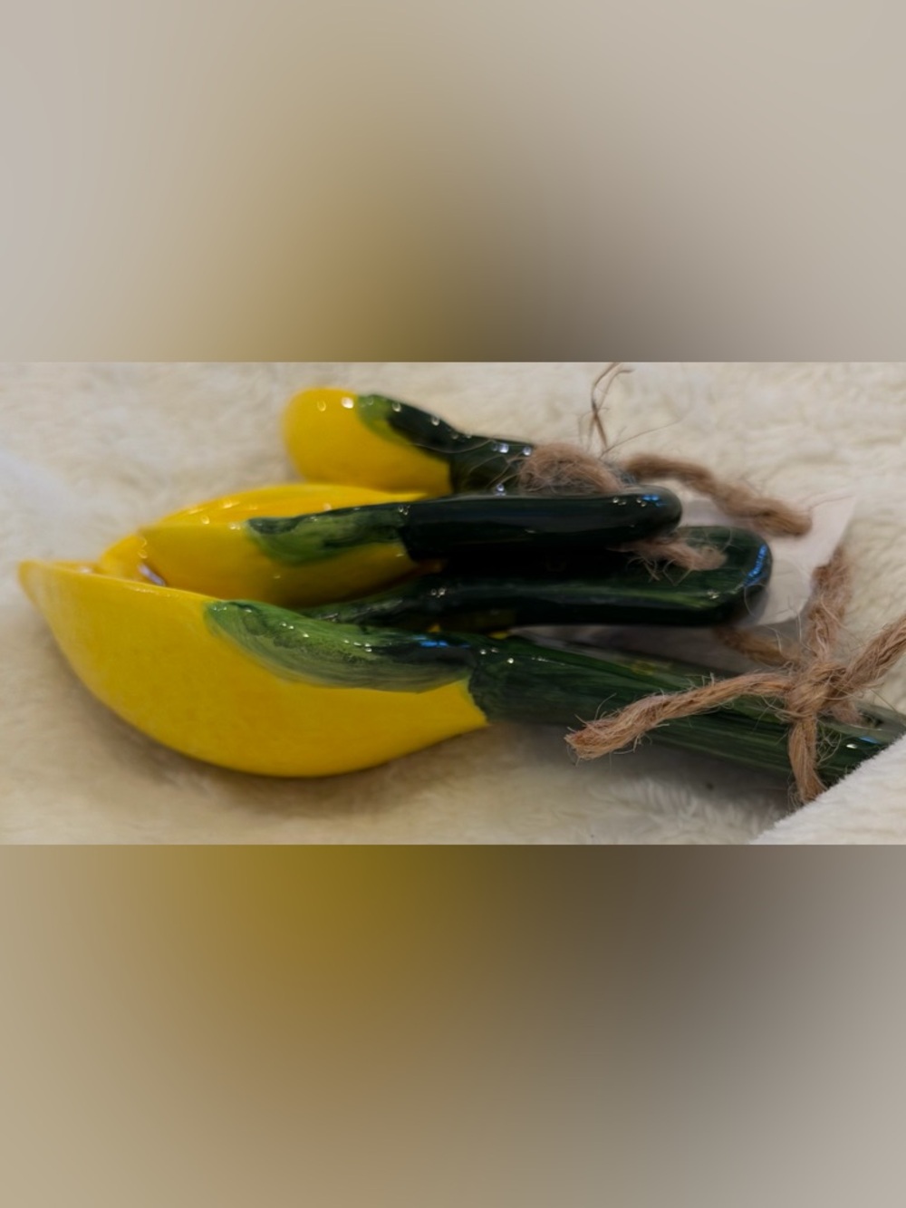 New Trendy Ceramic Lemon Measuring Spoons 4 pc set, great gifts for Any Occasion - Picture 4 of 4